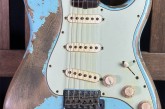 Fender 2011 Ediao Limitada Masterbuilt Jason Smith Ultimate Relic Daphne Blue-1.jpg